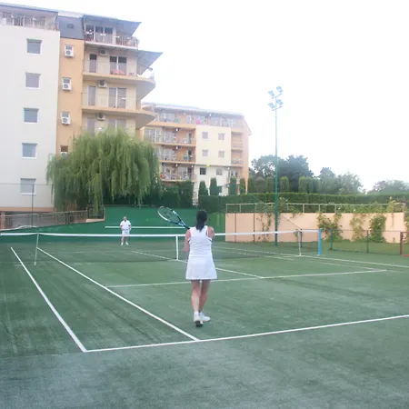 Joya Park Complex