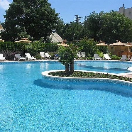 Joya Park Complex *